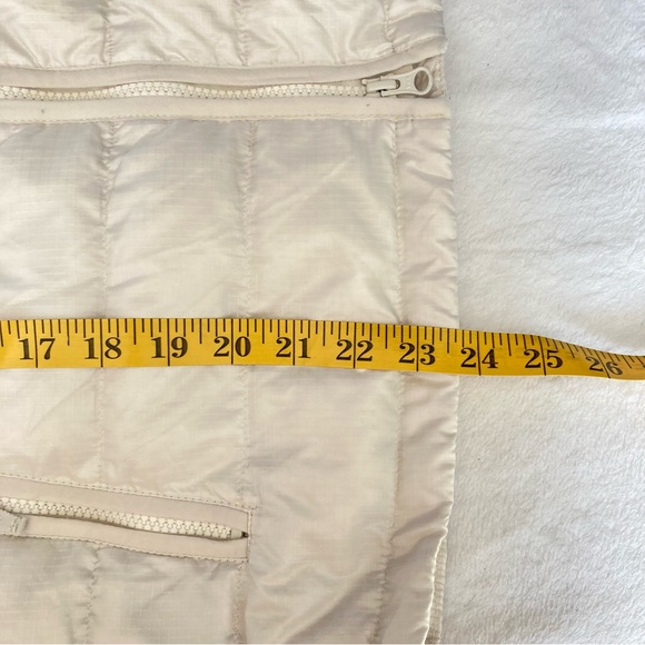 J Crew Puffer Down Quilted Lightweight Coat Jacket Neutral Minimalist S - Picture 11 of 13